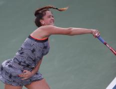 九游体育-科维托娃连续十五场比赛得分超过比分优势明显，热火挑战极限！的简单介绍