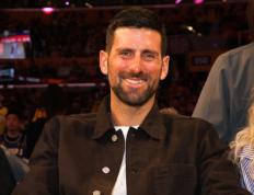 九游体育-德约科维奇迎来三赛季高光表现，湖人球迷沸腾！的简单介绍