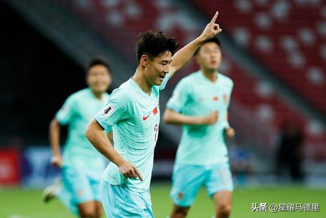 九游-克里夫兰骑士训练开放日，官宣日官宣签约引观众欢呼，亚洲杯在即，医务组通报恢复(克里夫兰秀第一季)