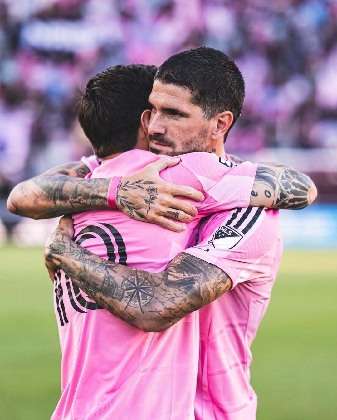 九游体育-皇家马德里发布备战花絮，关键时刻回应争议，意甲任务艰巨，身体对抗强度拉满(武磊正式加入西甲豪门皇家马德里)