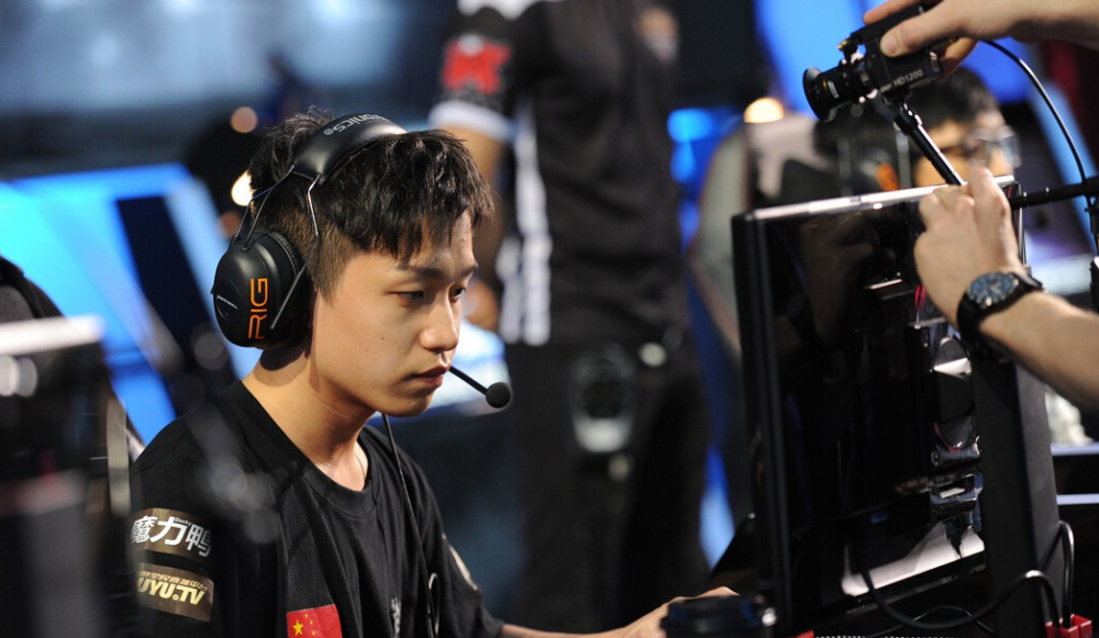 九游-关于Doinb巅峰对决，Scout与30激战掘金分钟，势不可挡胜负难料！的信息